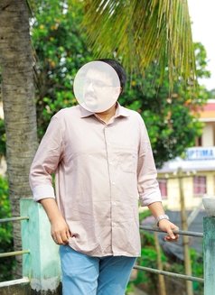 Hussain - Male escort in New Delhi Photo 1 of 2