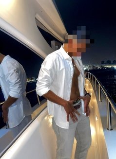 Hussein - Male escort in Cairo Photo 1 of 4