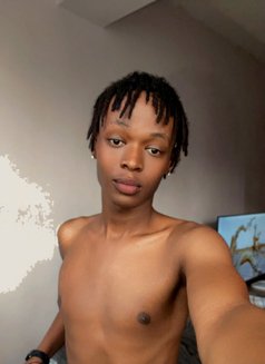 Hussein - Transsexual escort in Nairobi Photo 3 of 3