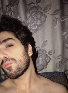 Hussy - masseur in Lahore Photo 1 of 16