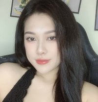 Huyen - masseuse in Mumbai