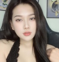 Huyen - masseuse in Mumbai