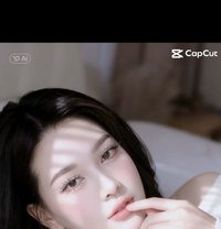 Huyen - masseuse in Mumbai