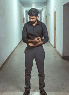 Huzaifa - Male companion in Lahore Photo 4 of 4