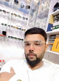 Huzefa - Male escort in Bangalore Photo 1 of 4