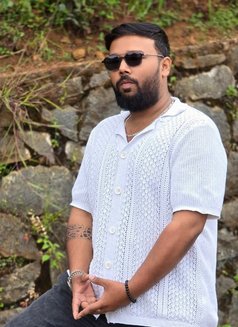 Huzefa - Male escort in Bangalore Photo 4 of 4