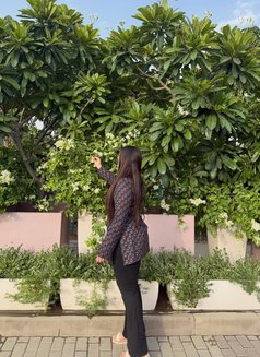 Escort Service and Call Girl Serv - Agencia de putas in Mumbai Photo 3 of 4