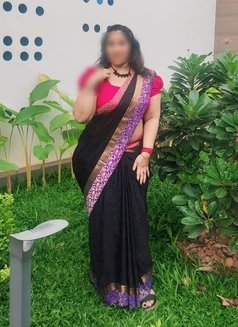 Hyderabad Escort Couple 3sum - escort in Hyderabad Photo 1 of 9