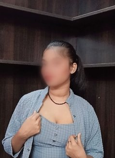 Hyderabad Escorts Cash Pay to Girl - puta in Hyderabad Photo 2 of 4