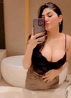 Hyderabad Low Price Call Girl - puta in Hyderabad Photo 2 of 2