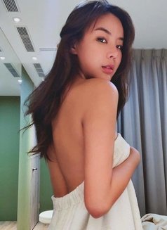 Hyejin Korean - escort in Singapore Photo 1 of 5