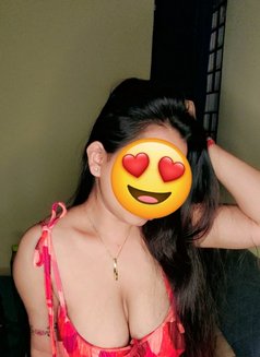 Hygiene Mallu Girl for Real Meet - escort in Al Manama Photo 2 of 3