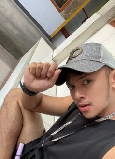 Hyperrr - Acompañante masculino in Jakarta Photo 4 of 6