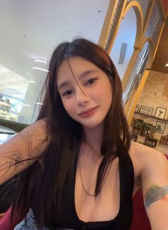 HYUNA - escort in Manila Photo 4 of 11