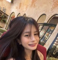 HYUNA - puta in Manila