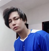 Hyunjin Lee - Male companion in Manila