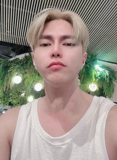Hyunjin Lee - Male companion in Manila Photo 11 of 17