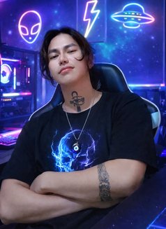 Hyunjin Lee - Male companion in Manila Photo 18 of 19