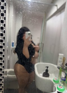 BBW - puta in Phuket Photo 1 of 6