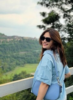 I Am Aarohi, Independent Girl in Gurgaon - puta in Gurgaon Photo 1 of 2