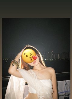 I am Alina North East Girl - puta in New Delhi Photo 1 of 6