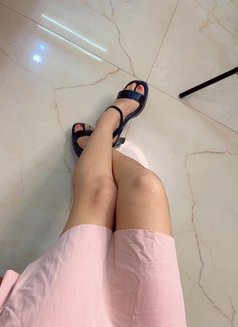 I am Alina North East Girl - puta in New Delhi Photo 6 of 6
