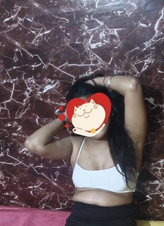 I Am Aliya 20+ College Girl - escort in New Delhi Photo 5 of 14