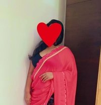 I Am Alone Housewife Annu (Real & Cam) - puta in New Delhi