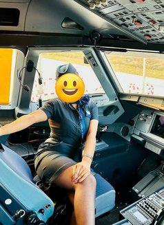 I Am an Airhostess. Real Meet and Cam - puta in Hyderabad Photo 14 of 15