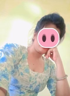 Hi I'm Disha, Independent House Wife - escort in New Delhi Photo 3 of 3