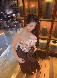 I am Clarissa Fancy & Exclusive Girl - puta in Bali Photo 10 of 12