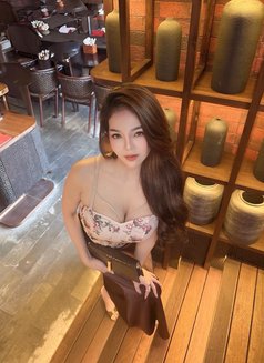 I am Clarissa Fancy & Exclusive Girl - puta in Bali Photo 12 of 12
