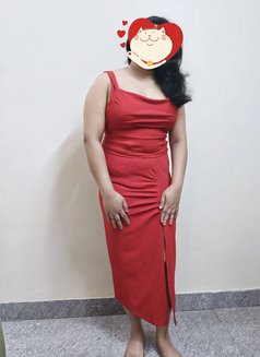 I Am Deepika, Real Meet N Live Cam Show - puta in New Delhi Photo 1 of 13