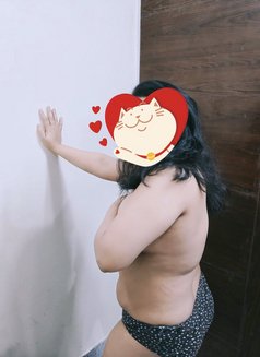I Am Deepika, Real Meet N Live Cam Show - puta in New Delhi Photo 2 of 13
