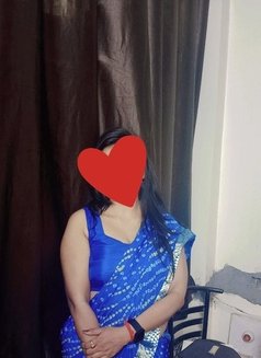 i am Deepti Alone for cam & meet - escort in New Delhi Photo 4 of 5