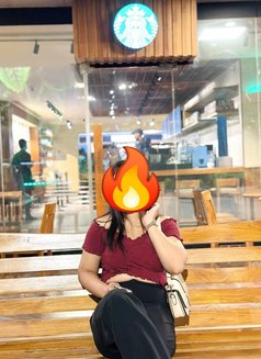 I am Diksha only incall airbnb - puta in Noida Photo 3 of 5