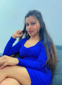 My age 19 i am independent Hema - puta in New Delhi Photo 8 of 8