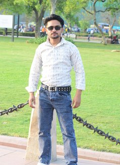 I Am Hunk - Acompañantes masculino in New Delhi Photo 4 of 4