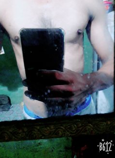 Threesome Boy Raaj 24×7 Male iscort - Acompañantes masculino in New Delhi Photo 6 of 13
