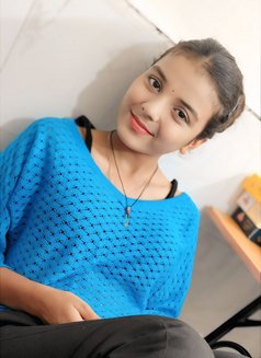 Im taniya - puta in New Delhi Photo 6 of 6