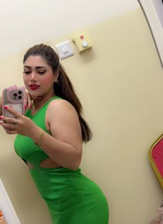 I am 🇮🇷 iran - masseuse in Al Sohar Photo 5 of 7