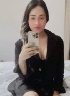 I am Mehak independe professional escort - puta in Ahmedabad Photo 27 of 27