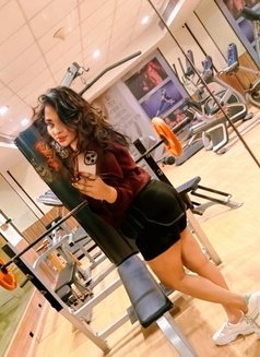 I am Mehak independe professional escort - puta in Hyderabad Photo 27 of 27