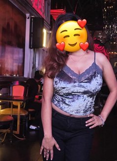 I Am Neru Kaur Independent Girl - puta in New Delhi Photo 2 of 12