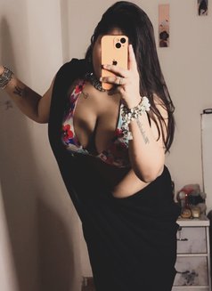 I Am Pooja Cam Session and Real Session - dominatrix in Kolkata Photo 2 of 6