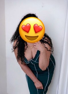 I AM Riya Available for private meet - puta in Sharjah Photo 11 of 13
