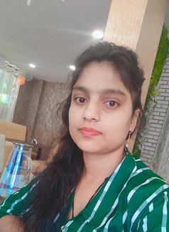 I am Sonali Cam Show eetup (Independent) - puta in Hyderabad Photo 2 of 2