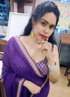 I Am Venilla With White Milky Boobs And - Acompañantes transexual in Chennai Photo 5 of 9