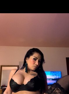 Akira-sexy MILF w/ Latin ass-BOOK NOW - escort in Abu Dhabi Photo 1 of 21