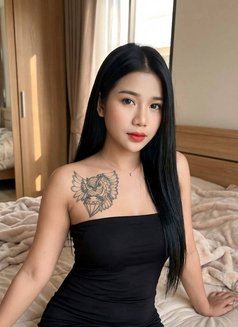 I live khobar Saudi Arabia - Transsexual escort in Khobar Photo 1 of 6